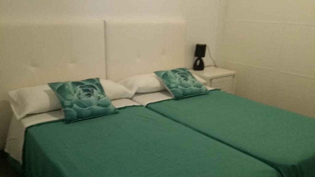 Apartamentos Iliberis Granada Ruang foto