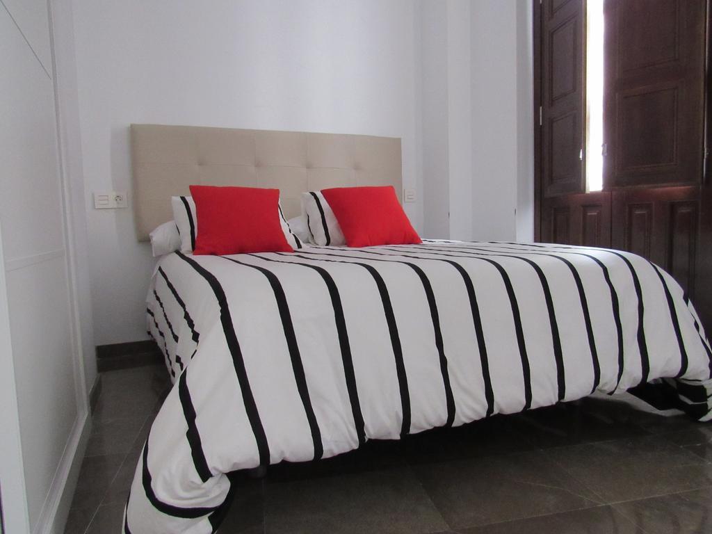 Apartamentos Iliberis Granada Bagian luar foto