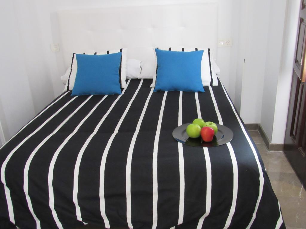 Apartamentos Iliberis Granada Bagian luar foto